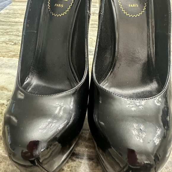 NWOT YVES SAINT LAURENT BLACK HEELS - Picture 1 of 16